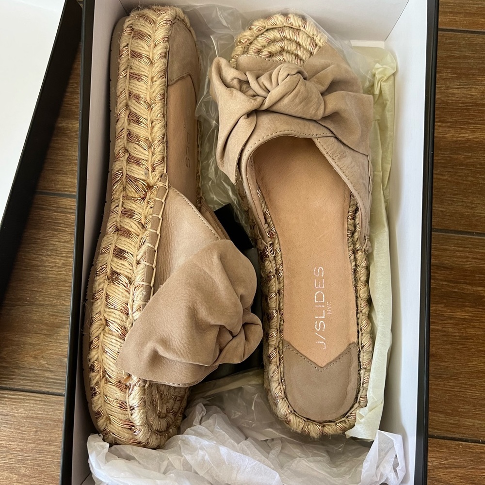 New J/Slides bow sandals